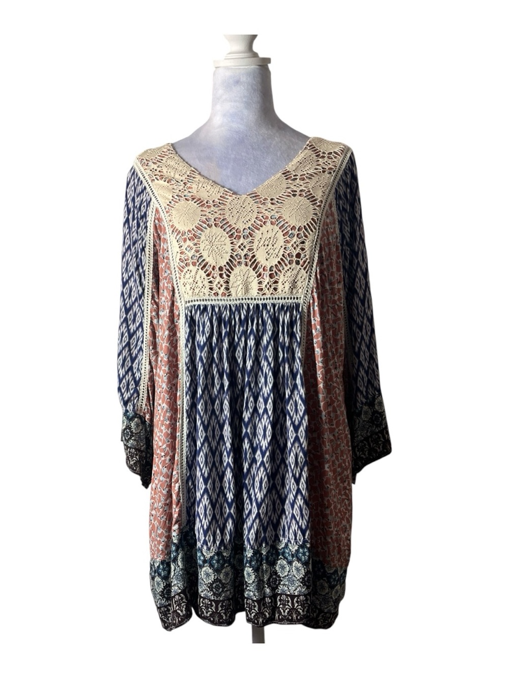 John Mark Crochet Yoke Mixed Print Tunic in Blue & Cream with Rust Accents Sz L